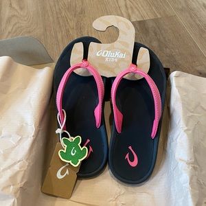 Kalupa Kai Girl’s Beach Sandals Size 4/5